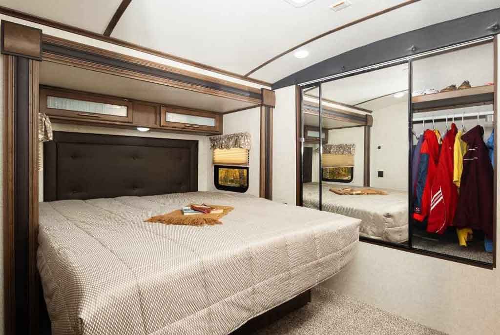 best travel trailer with king bed