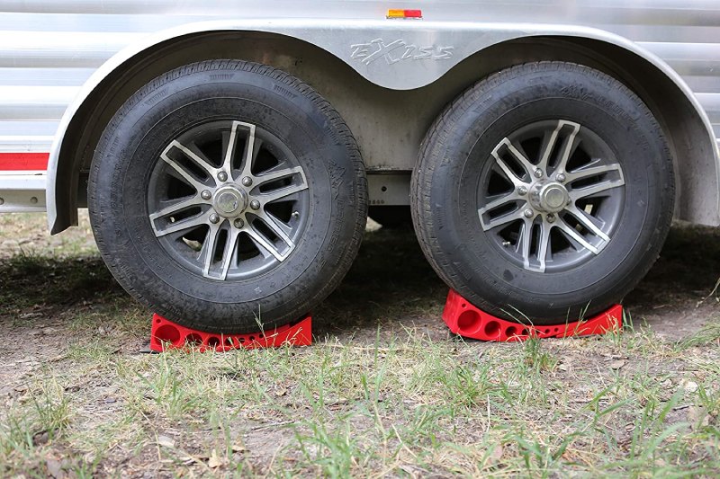 The Best Wheel Chocks for RV In 2022 [Reviews and Buying Guide] 3
