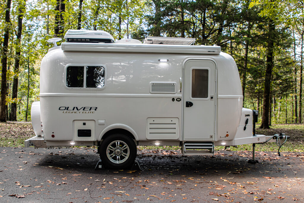 The Best Travel Trailer Brands On the Market in 2022 (With Pictures, Floor Plan and Prices) 29
