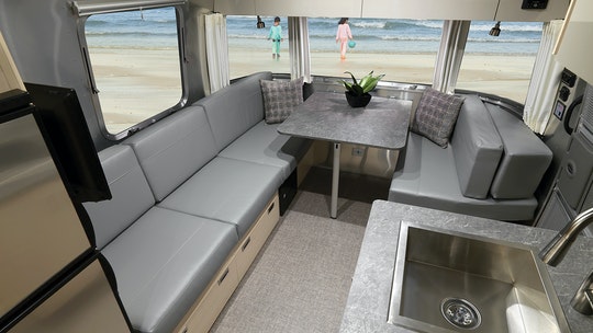 The Best Travel Trailer Brands On the Market in 2022 (With Pictures, Floor Plan and Prices) 16