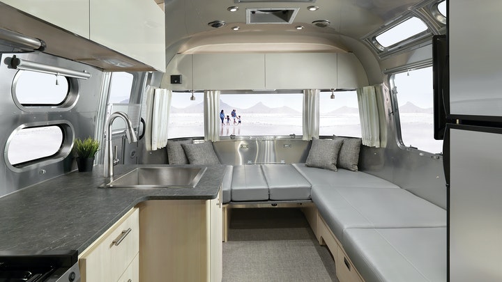 The Best Travel Trailer Brands On the Market in 2022 (With Pictures, Floor Plan and Prices) 17