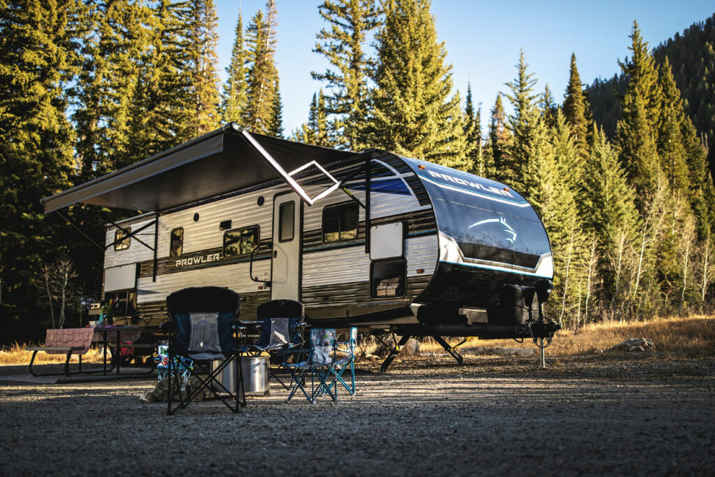 The Best Travel Trailer Brands On the Market in 2022 (With Pictures, Floor Plan and Prices) 10