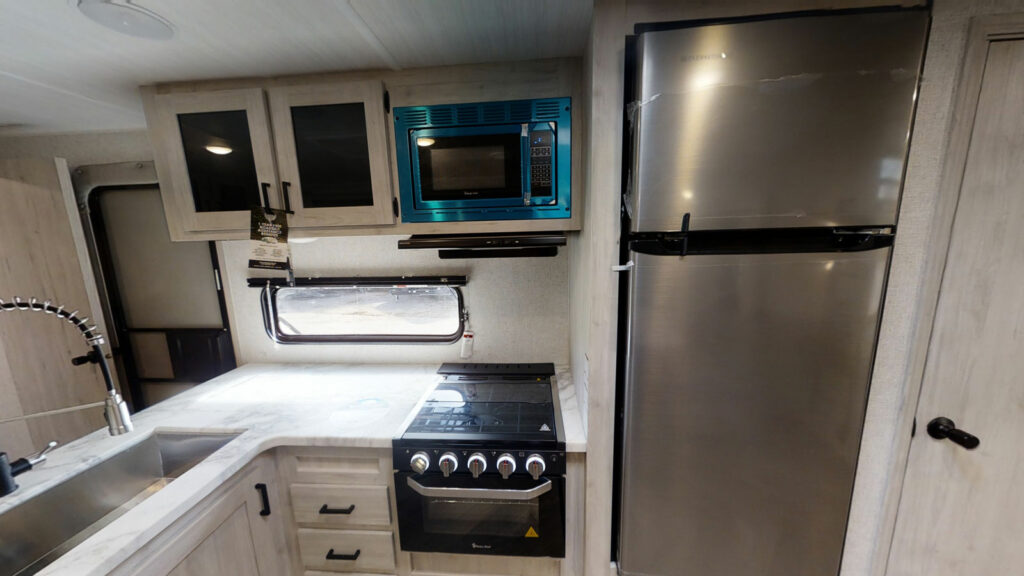 The 8 Best 3 Bedroom RVs and Travel Trailers on the Market (With Videos and Pricing) 5