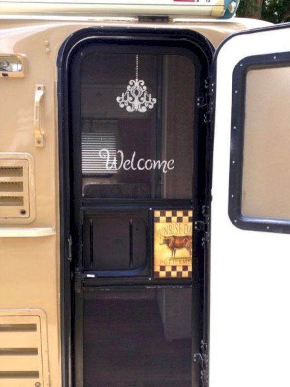 25 Beautiful RV Decorating Ideas (for Interior, bedroom, kitchen, etc) 67