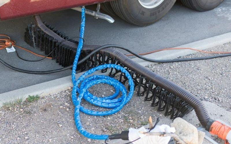 The 5 Best RV Hose Heaters in 2022 to Keep You water Flowing (Plus Other Options and DIY Tips) 13
