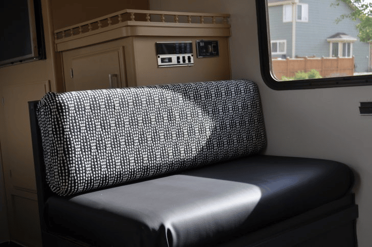 10 Brilliant RV Dinette Replacement Ideas That’ll Bring Your Rig to Life 7